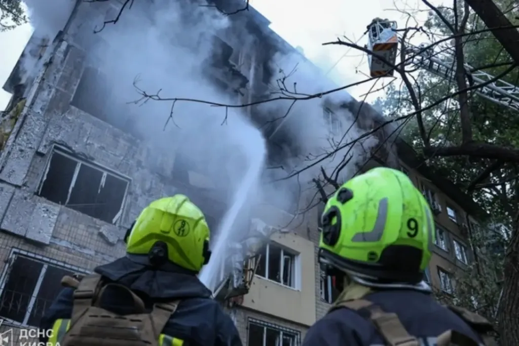 У Києві під час нічної атаки загинула 12-річна дівчинка