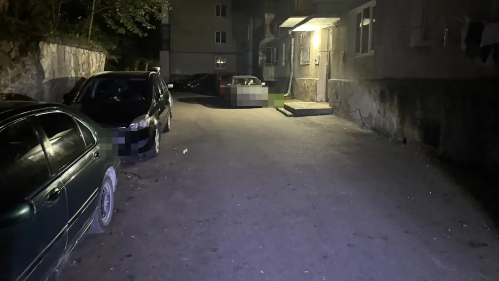 У Тернополі водій травмував двох військових та втік з місця ДТП: прокуратура відкрила провадження