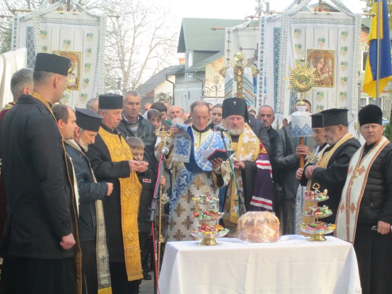 «Забути – це значить зрадити!»: у Яблунові відкрили «Алею Героїв»