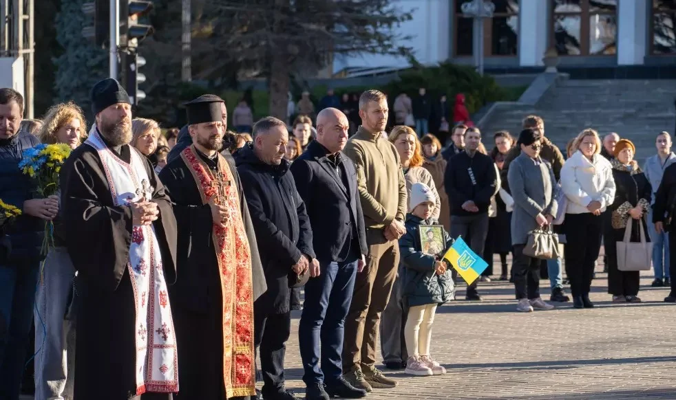 Світло молитви в темряві війни: у Тернополі відслужили панахиду за загиблими захисниками