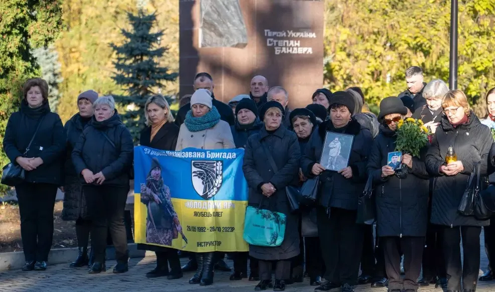 Світло молитви в темряві війни: у Тернополі відслужили панахиду за загиблими захисниками