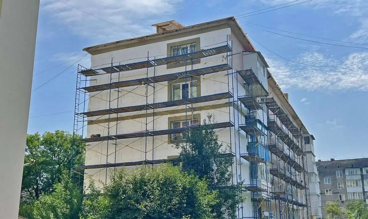 У Чорткові ще одна багатоповерхівка проходить термомодернізацію та готується до зменшення витрат мешканців