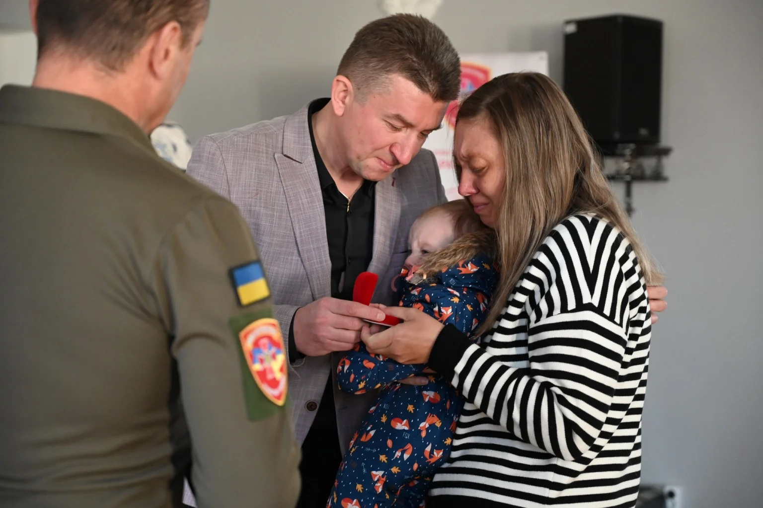 У Лановецькій громаді вручили кулони-обереги дітям полеглих Героїв