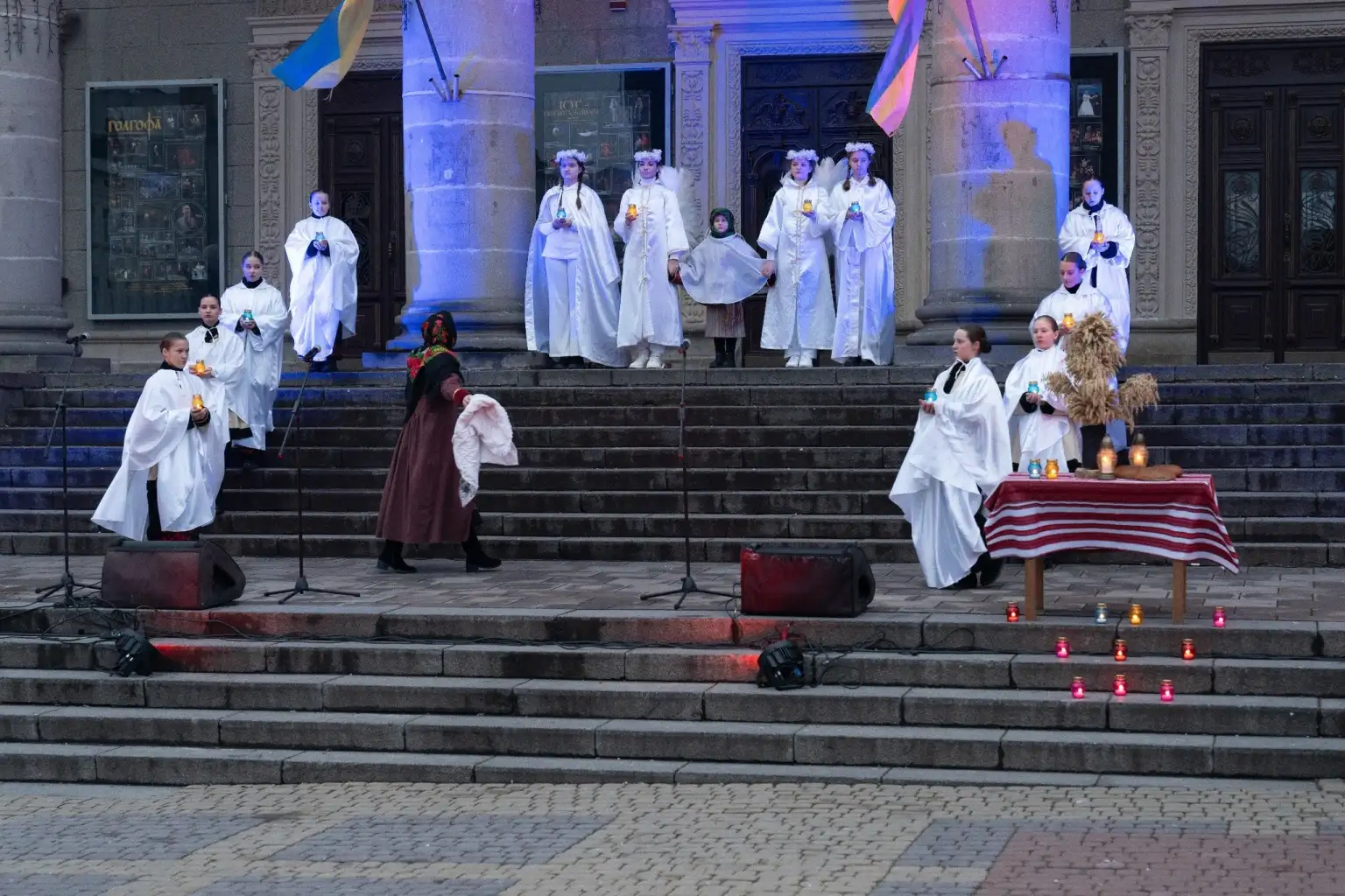 Свічки та молитви: Тернопіль згадує мільйони загиблих під час Голодоморів