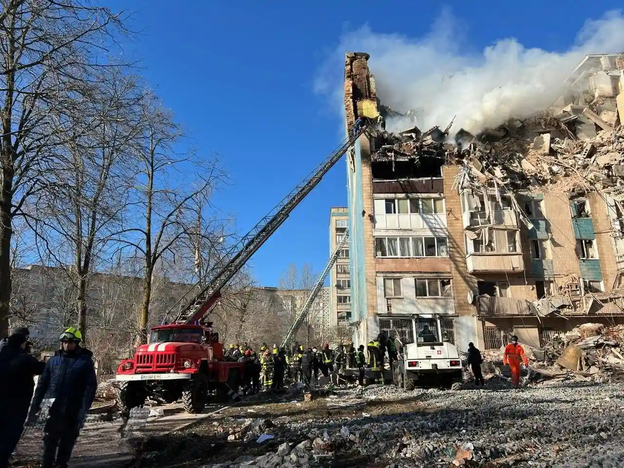 Ще троє працівників 19-ї школи отримали поранення під час обстрілу Тернополя