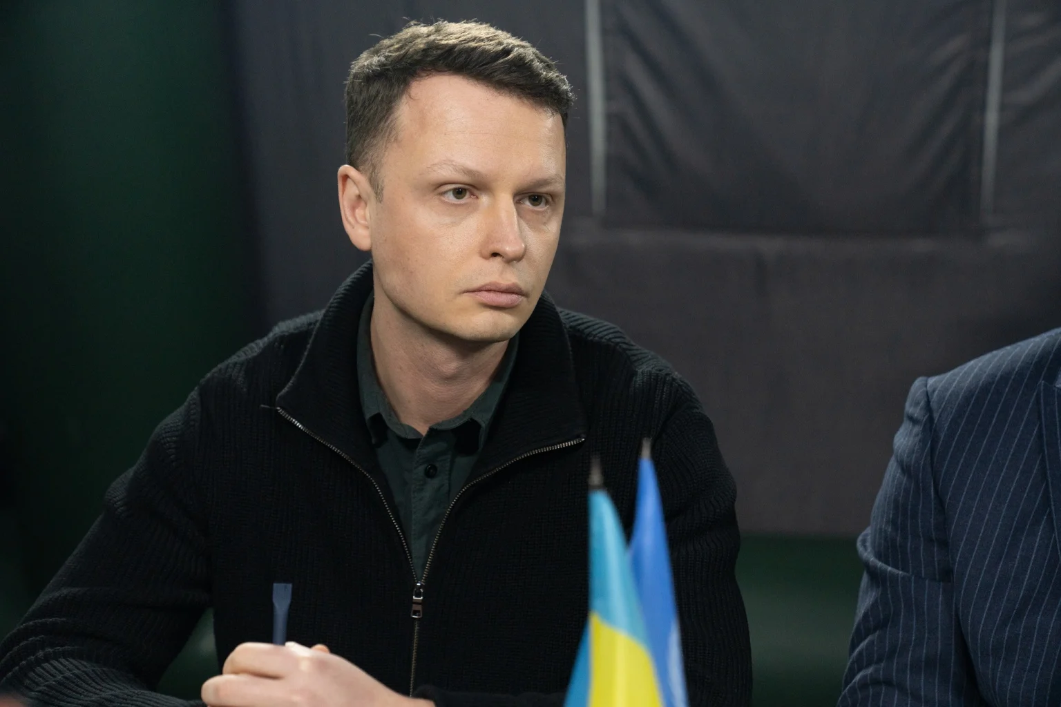 Міжнародні партнери відвідали місце ракетного удару в Тернополі та пообіцяли підтримку постраждалим родинам