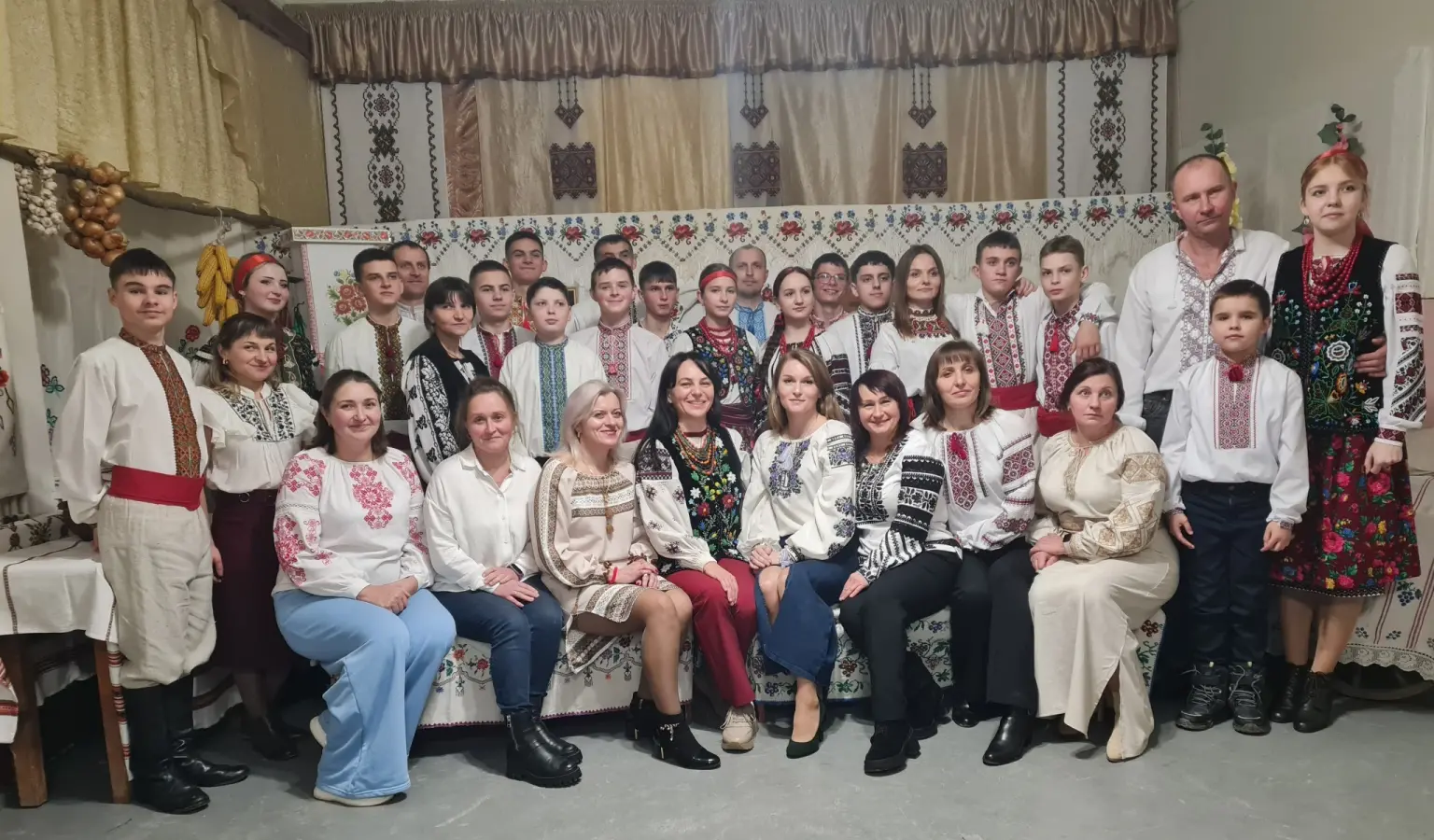 Атмосферні вечорниці на Андрія: як на Бережанщині зберігають давні традиції