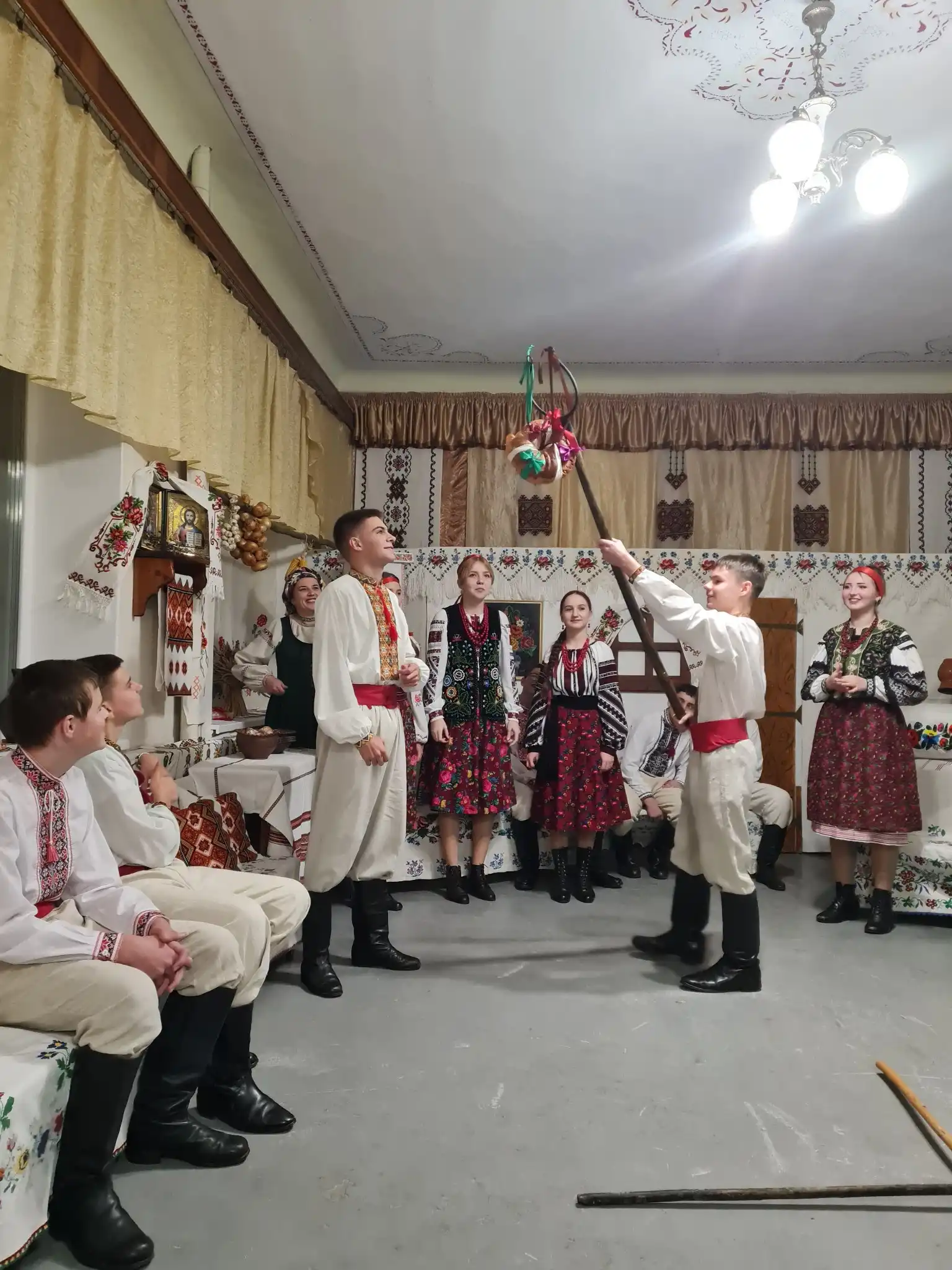Атмосферні вечорниці на Андрія: як на Бережанщині зберігають давні традиції