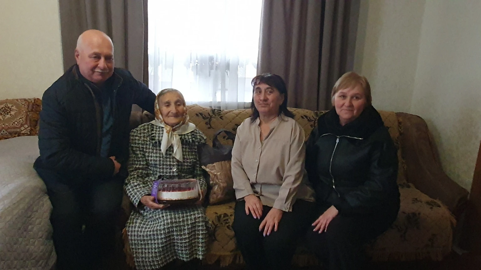 У Колиндянській громаді привітали двох 90-річних ювілярок