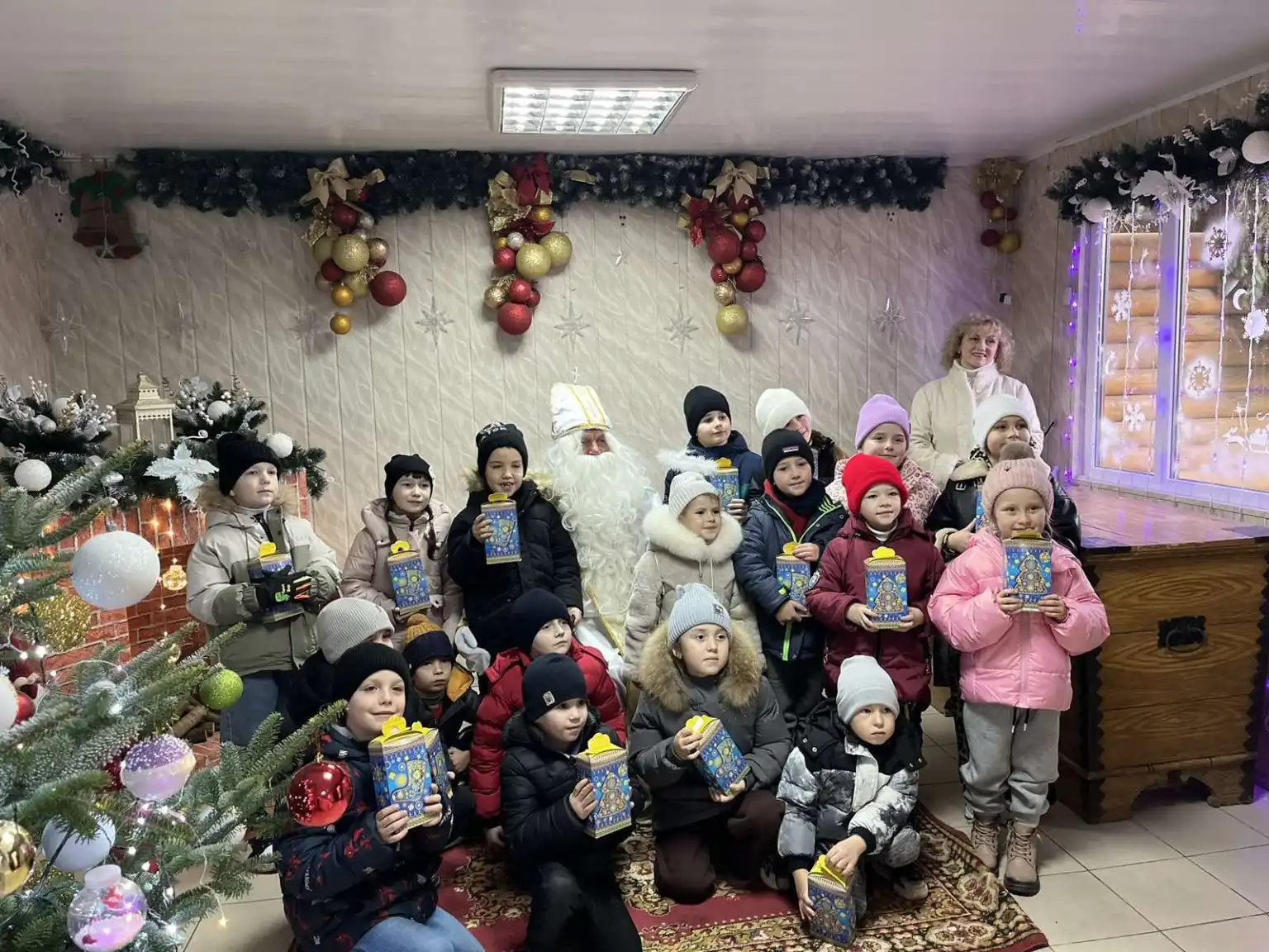 Борщівська громада відкрила Хатинку Миколая: понад 1400 дітей відвідали святкову резиденцію