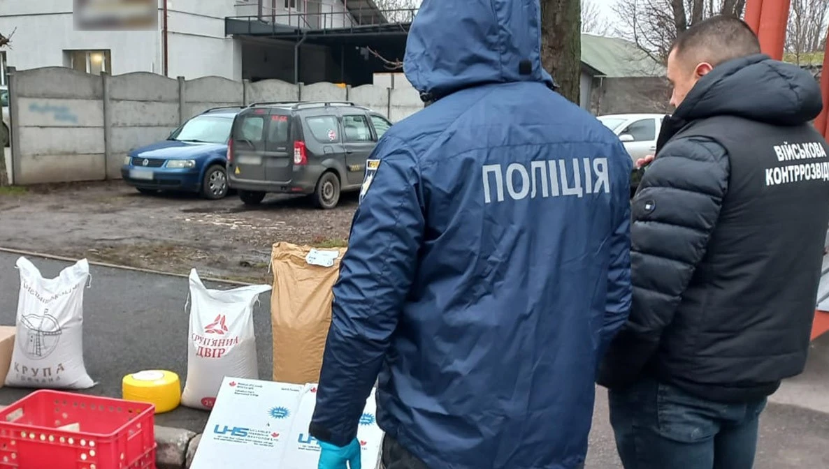 Викрадали провізію для військових шпиталів – на Хмельниччині викрито злочинну групу Викрадали провізію для військових шпиталів – на Хмельниччині викрито злочинну групу