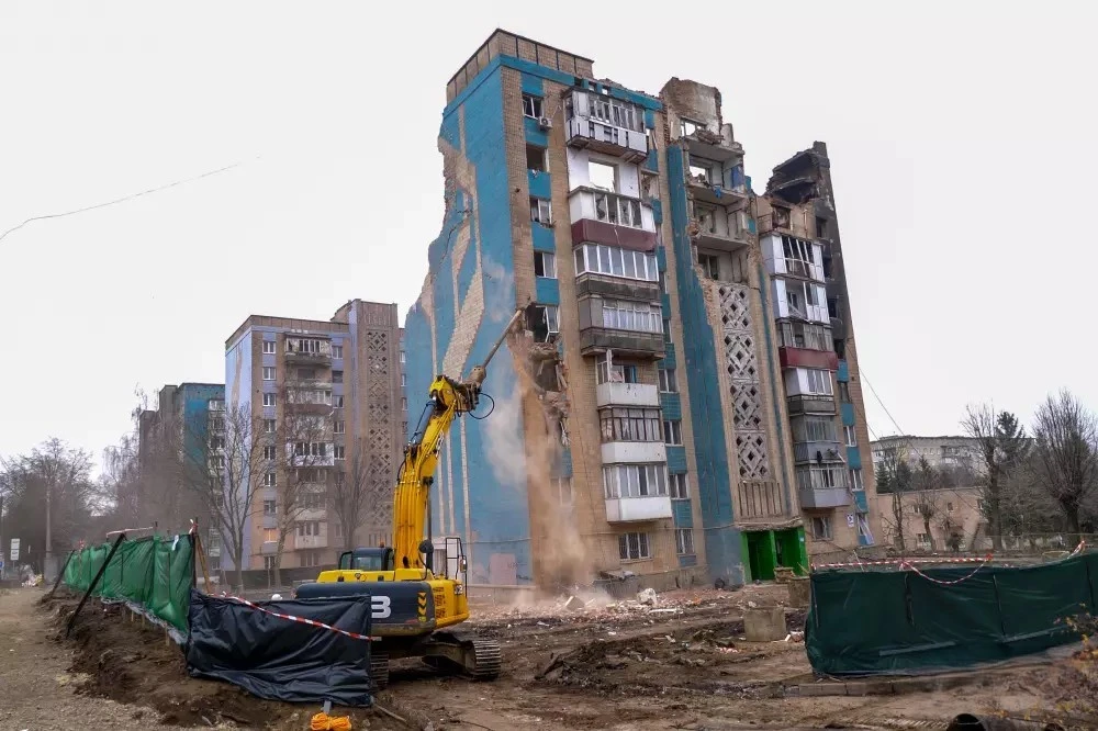 Чому демонтують будинок на Стуса, у який влучила ворожа ракета 19 листопада