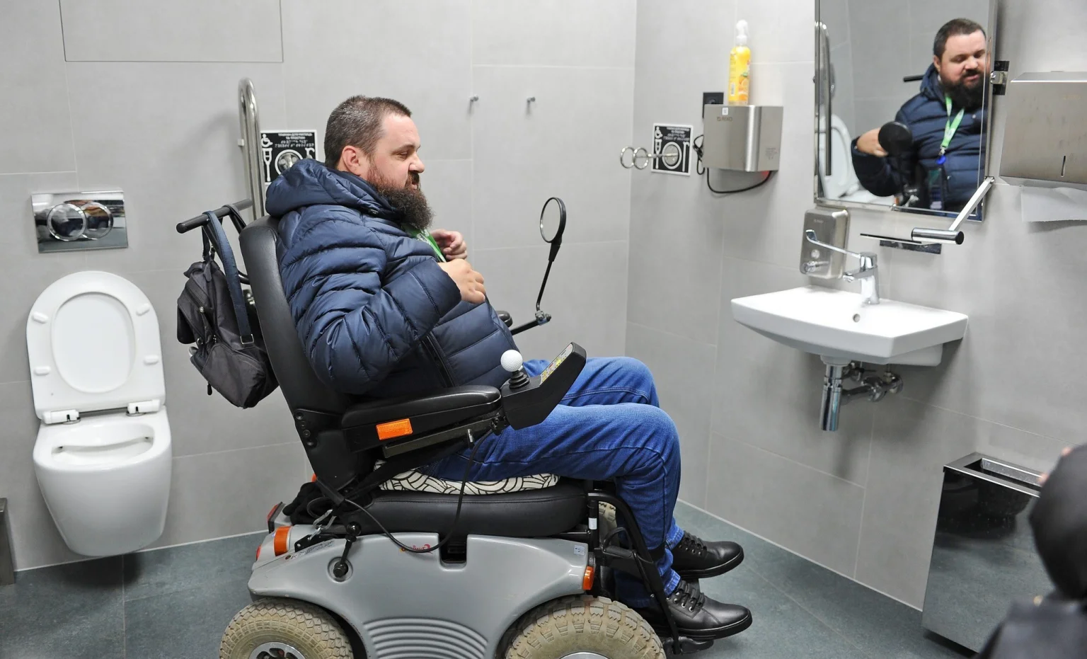 У Чорткові відкрили єдине на Тернопільщині безбар’єрне відділення банку