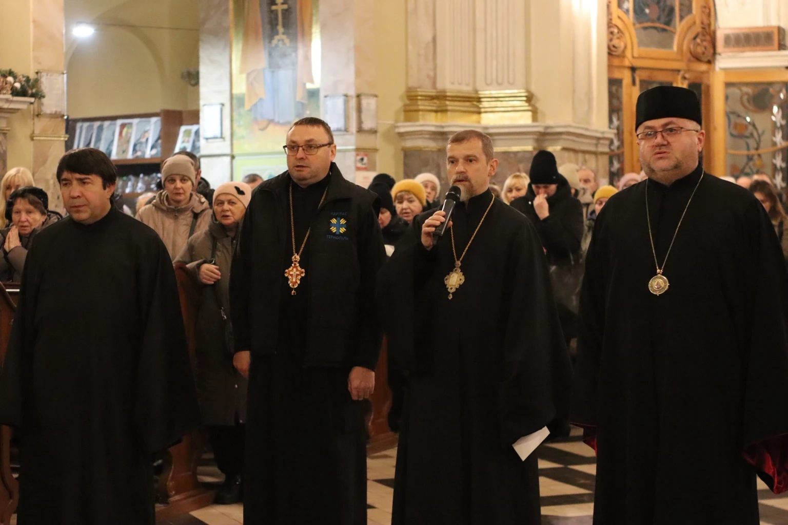 120 сертифікатів на пральні машини передали сім’ям, які постраждали від обстрілу в Тернополі