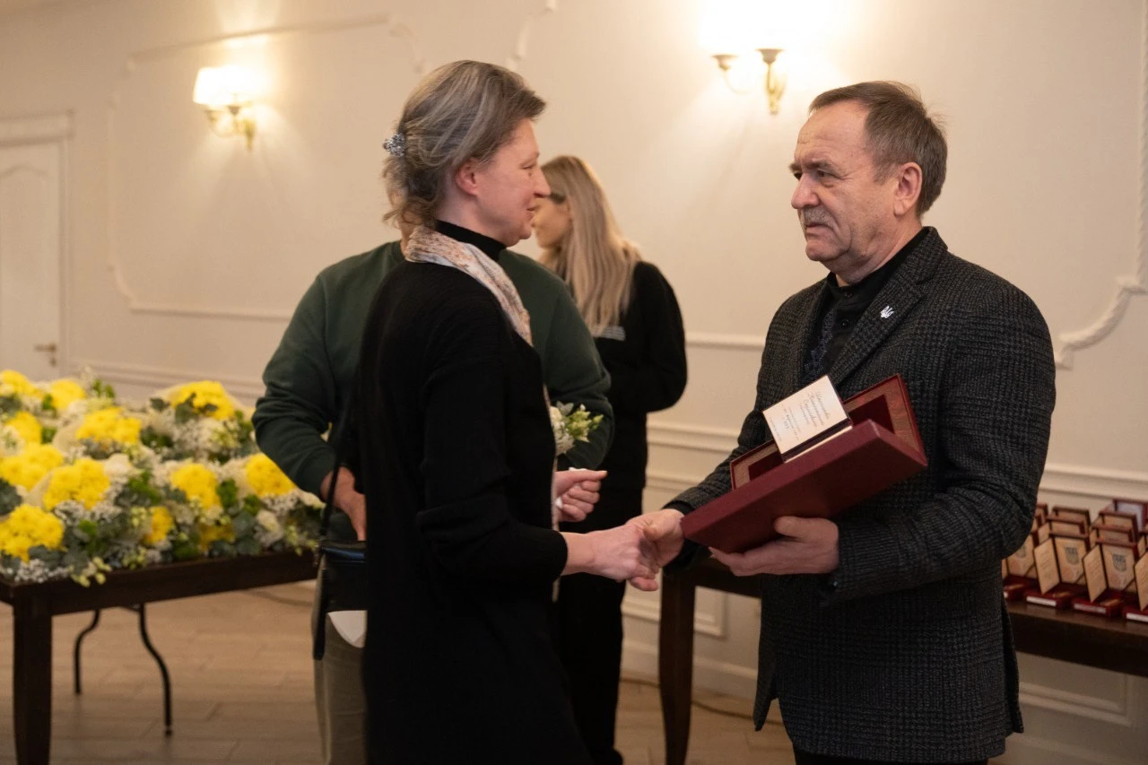Посмертні нагороди родинам 52 загиблих військових вручили на Тернопільщині Посмертні нагороди родинам 52 загиблих військових вручили на Тернопільщині