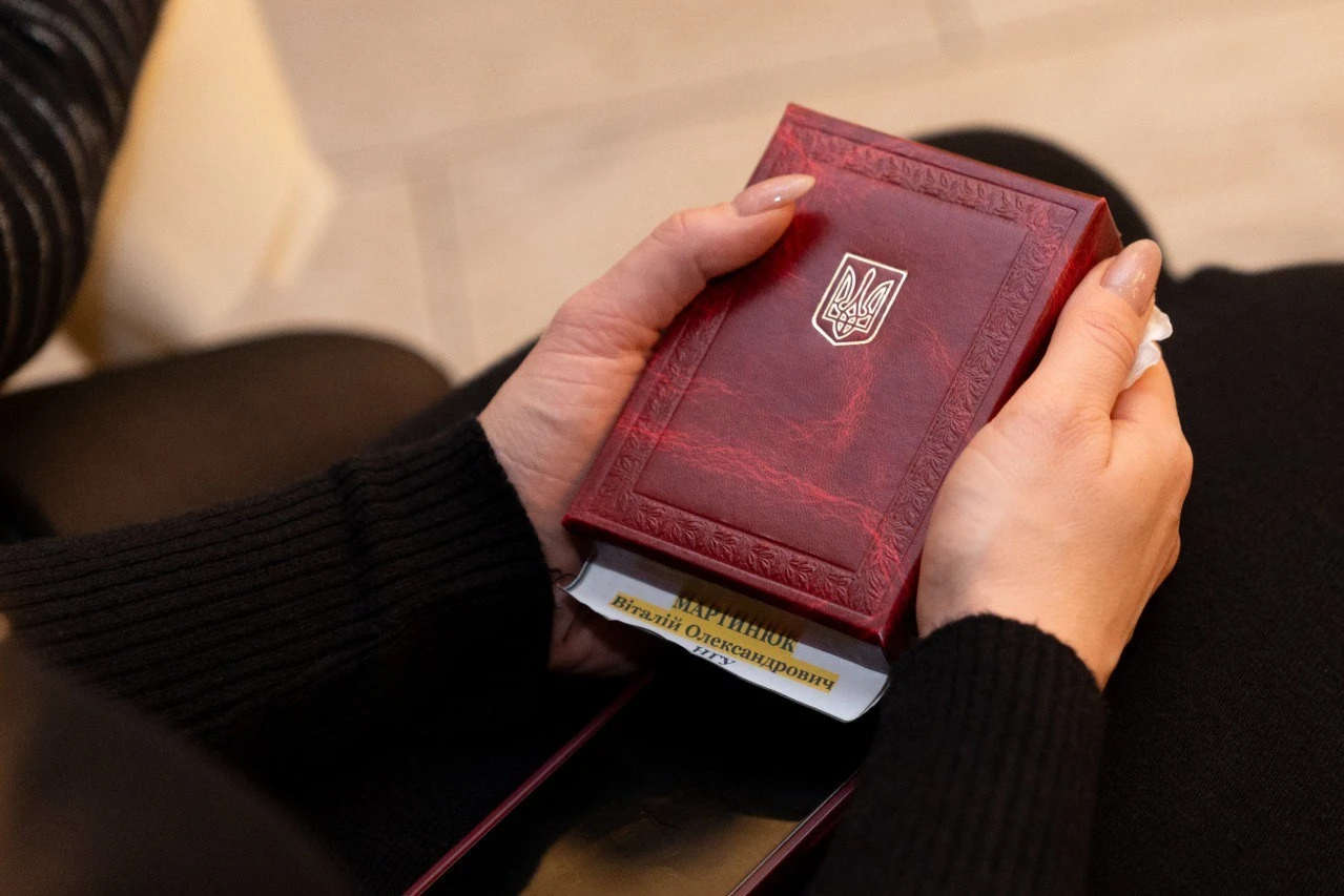 Посмертні нагороди родинам 52 загиблих військових вручили на Тернопільщині Посмертні нагороди родинам 52 загиблих військових вручили на Тернопільщині