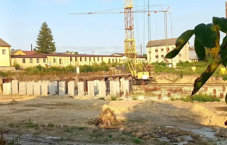 18 поверхів на березі ставу: у Тернополі розпочали будівництво масштабного житлового комплексу 18 поверхів на березі ставу: у Тернополі розпочали будівництво масштабного житлового комплексу