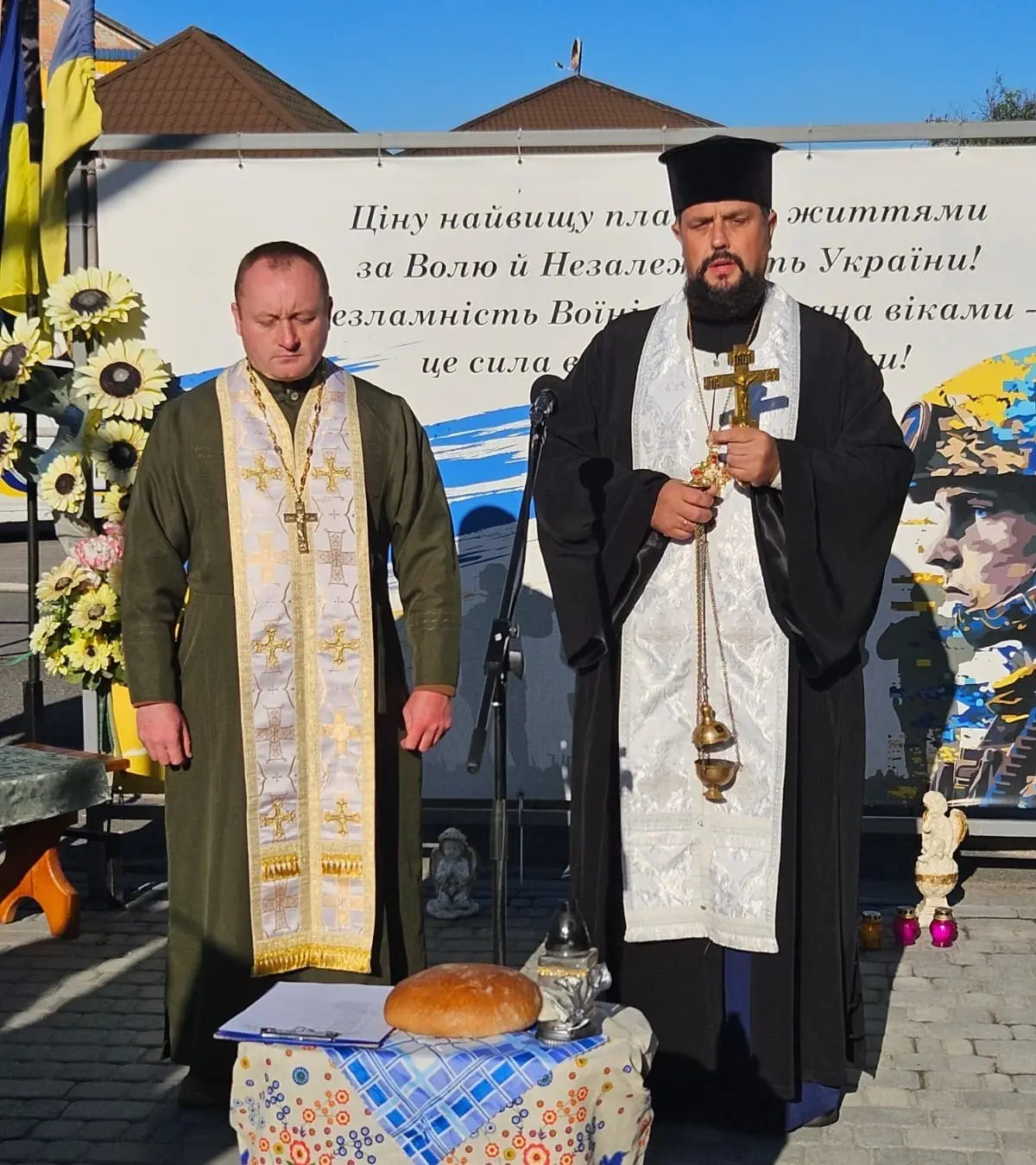 Капелан із Тернопільщини розпочав службу зі зброї в руках: історія Віталія Гаплика