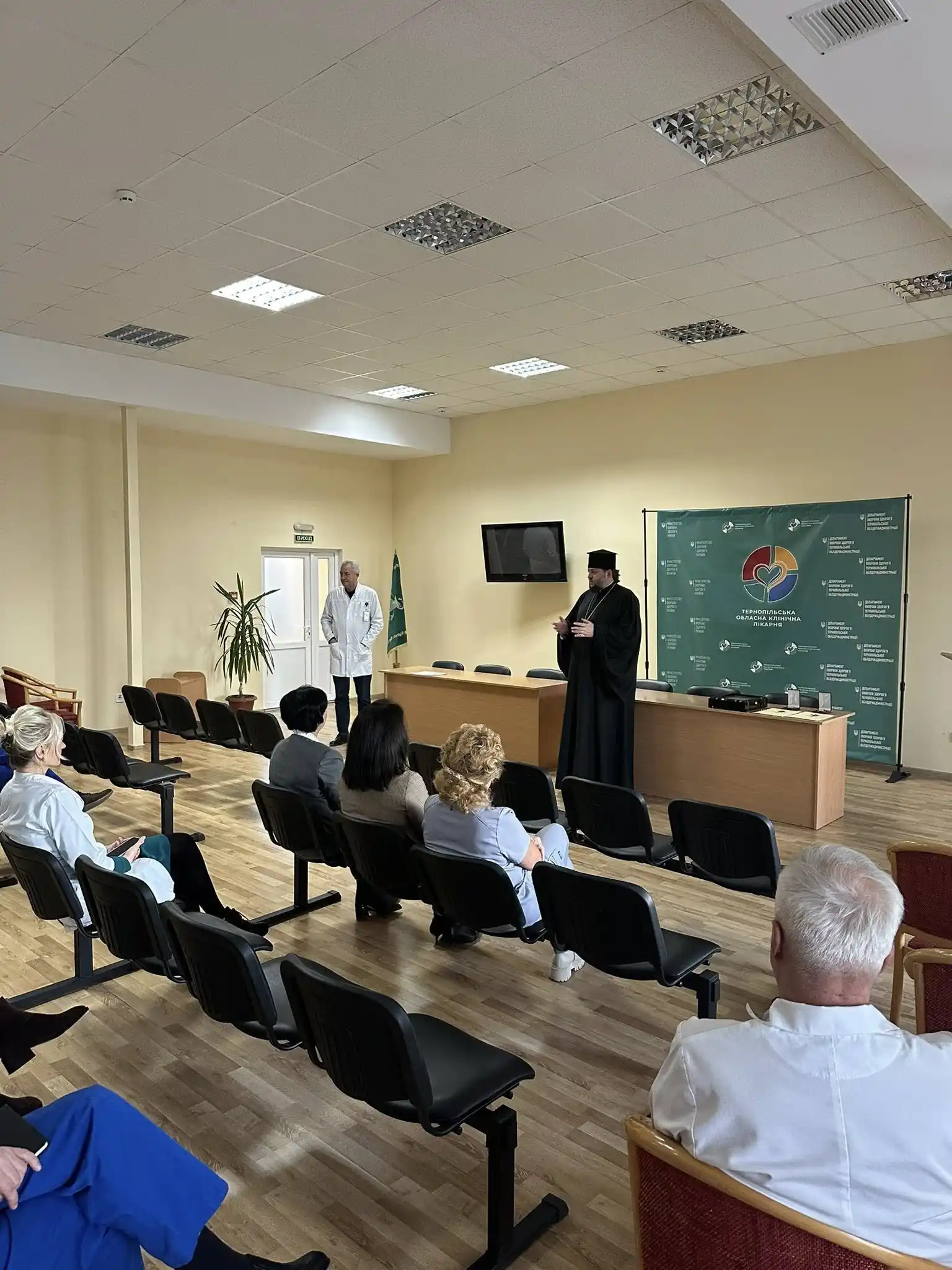 Двох лікарів Тернопільської обласної лікарні нагородили орденом цілителя Пантелеймона