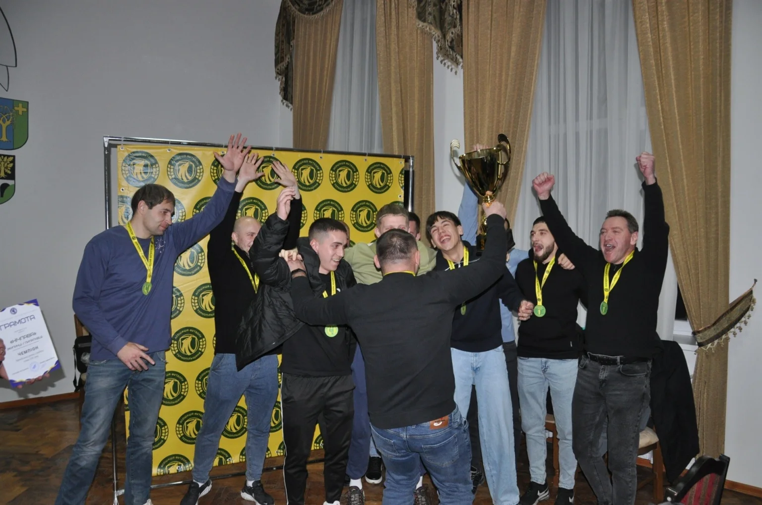 Віват, чемпіони! У Чорткові підбили підсумки футбольного сезону і нагородили переможців першості
