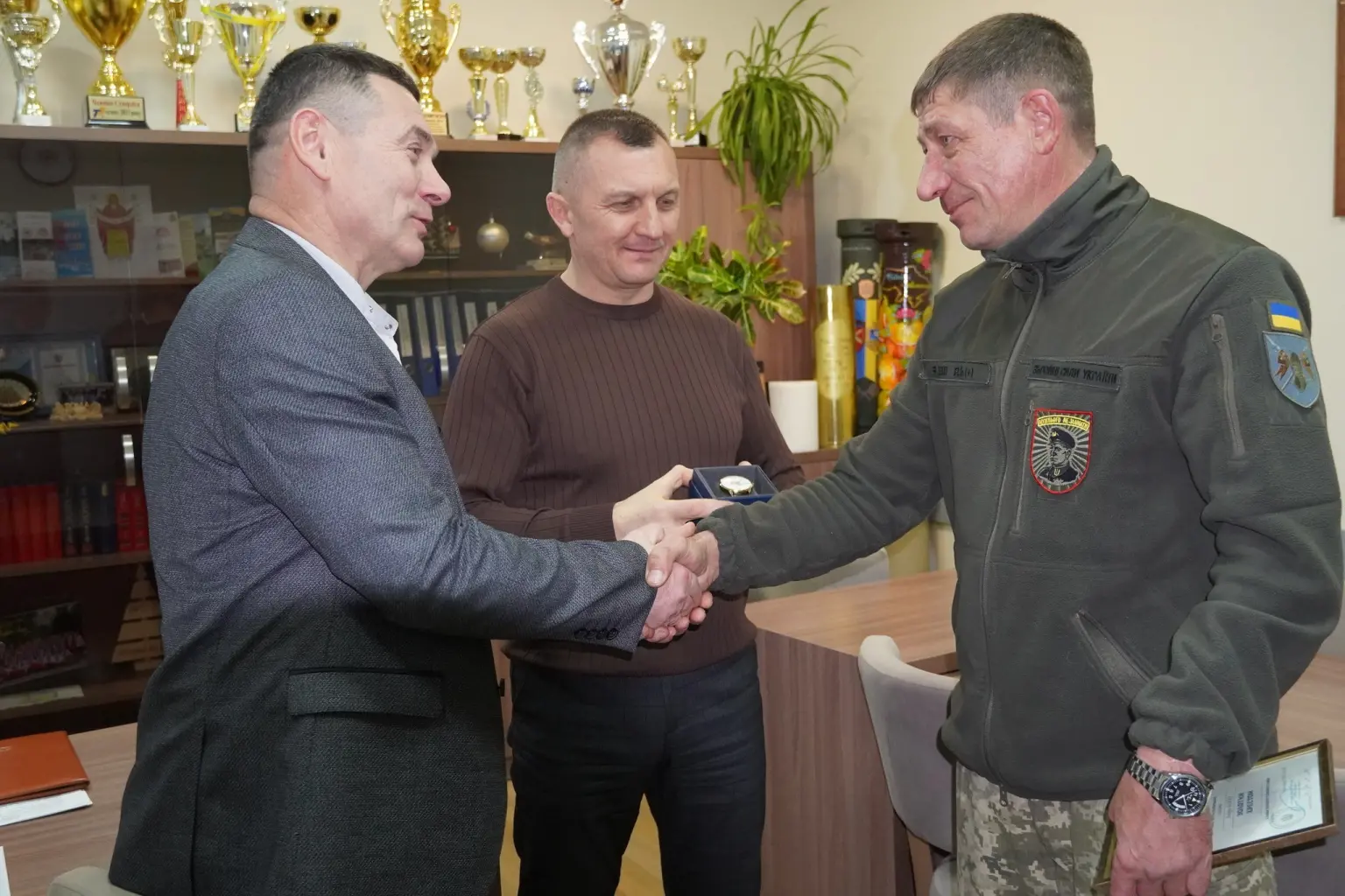 “Золотий хрест” – почесний нагрудний знак Головнокомандувача ЗСУ отримав воїн з Байковецької громади