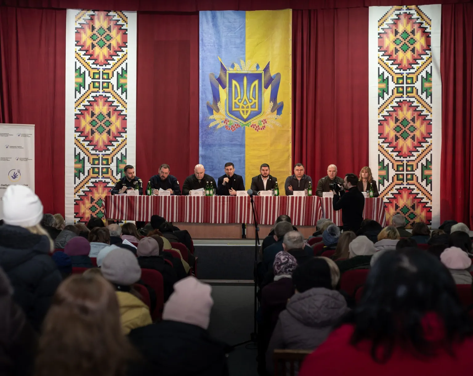 У Тернополі Омбудсмен Дмитро Лубінець зустрівся з родинами полеглих та зниклих безвісти воїнів У Тернополі Омбудсмен Дмитро Лубінець зустрівся з родинами полеглих та зниклих безвісти воїнів