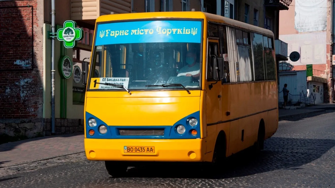 Кондуктори зʼявляться в автобусах Чортківської громади: детальніше про зміни