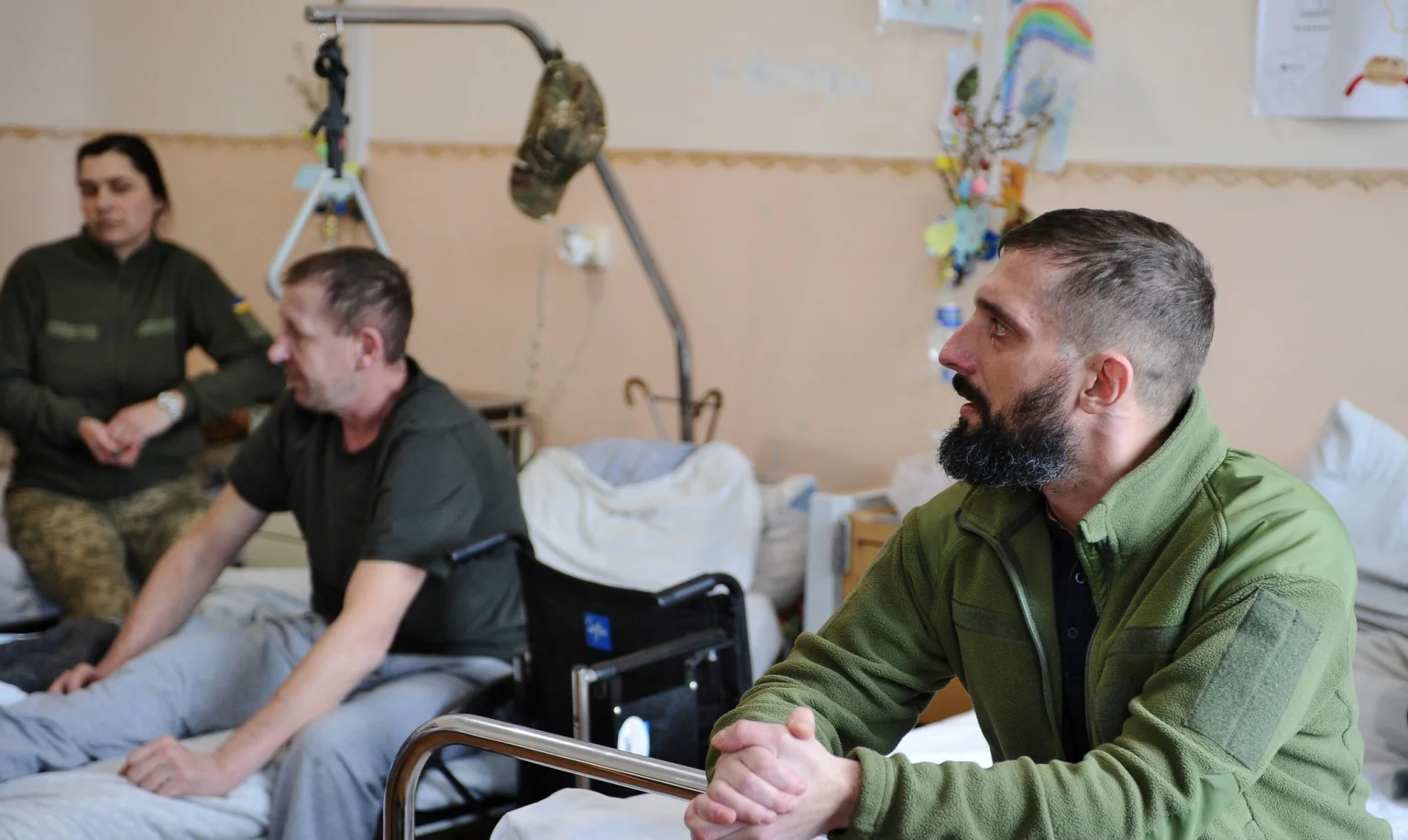 Святвечір у лікарняних палатах: у Чорткові поранених воїнів зібрали за різдвяним столом