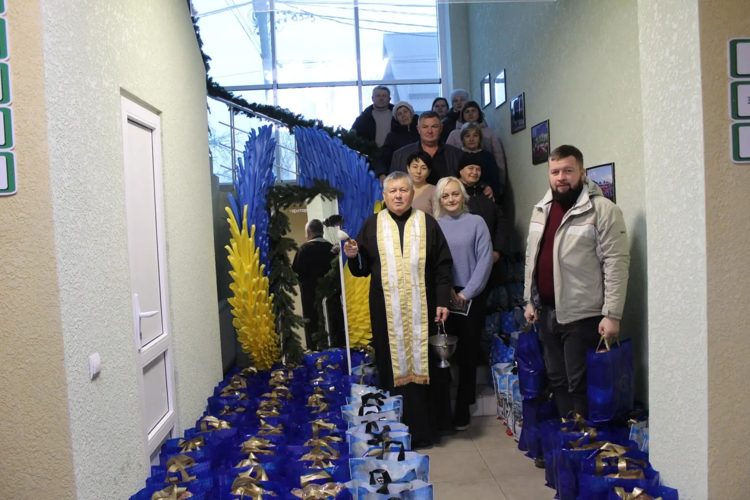 Різдво з турботою: у Великогаївській громаді підтримали родини військових святковими наборами