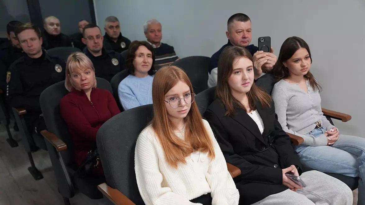 Погляд, що не мовчить: на Тернопільщині відзначили підлітків, які говорять про насильство через відео