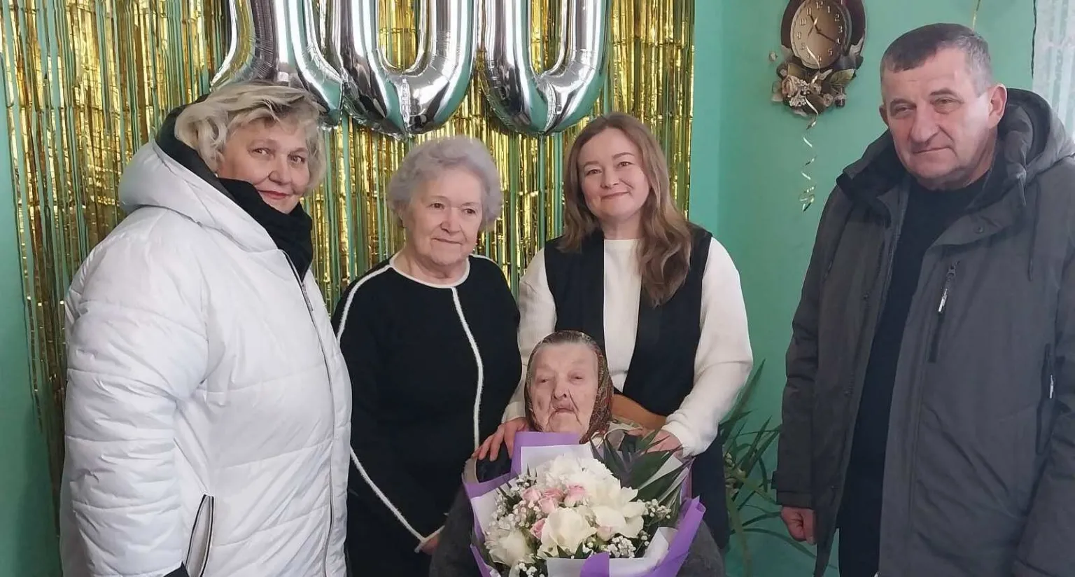 Століття життя з гідністю: жителька Борщівської громади зустріла свій ювілей