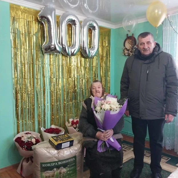 Століття життя з гідністю: жителька Борщівської громади зустріла свій ювілей
