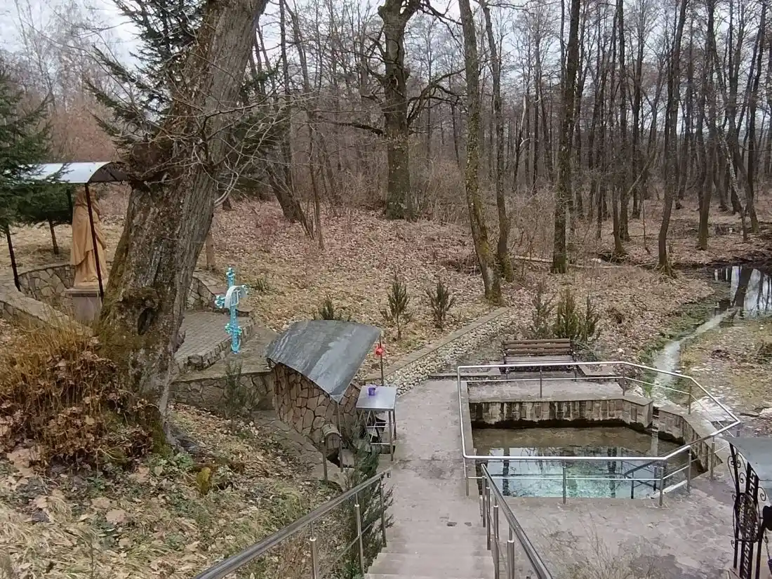 Ніч перед Водохрещем у Лішні зберуться на освячення води з джерела святої Анни