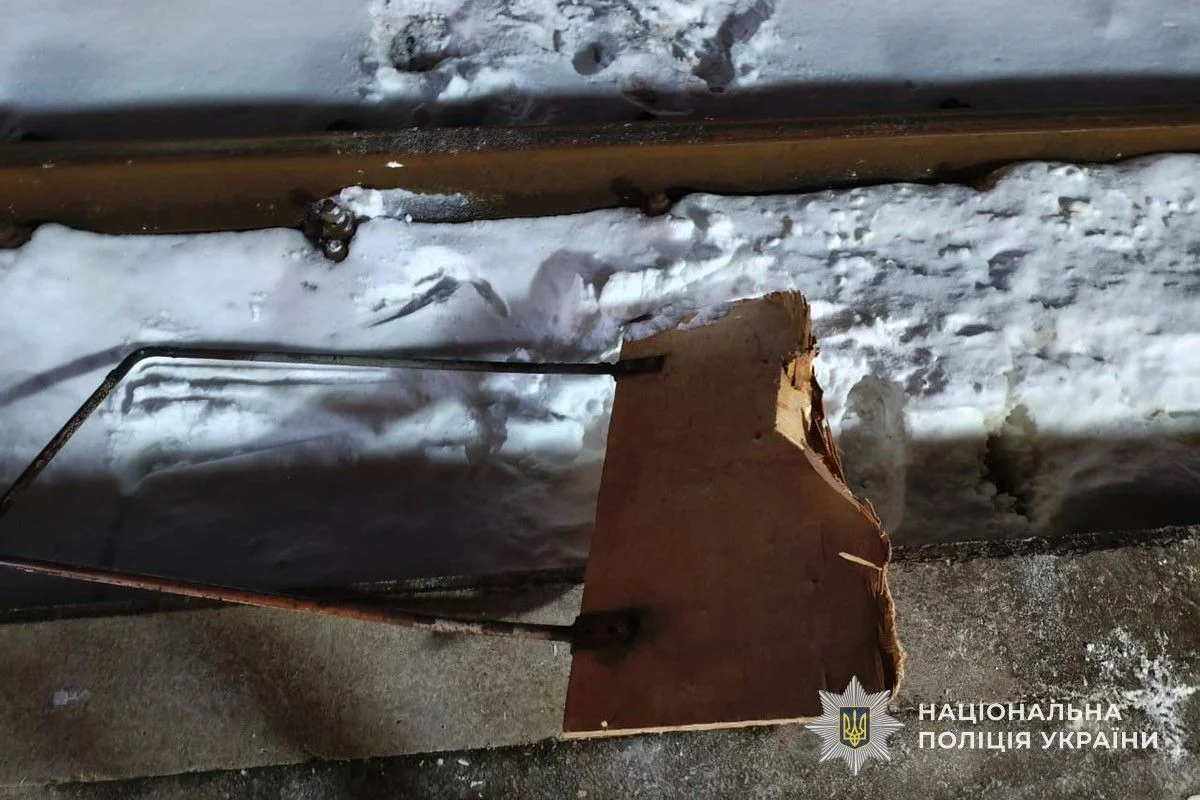 Алкогольний конфлікт на пероні: після бійки в Чорткові двоє людей у важкому стані