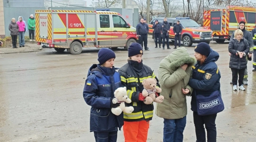 Після удару – без пауз: як Тернопіль організував допомогу мешканцям зруйнованих будинків