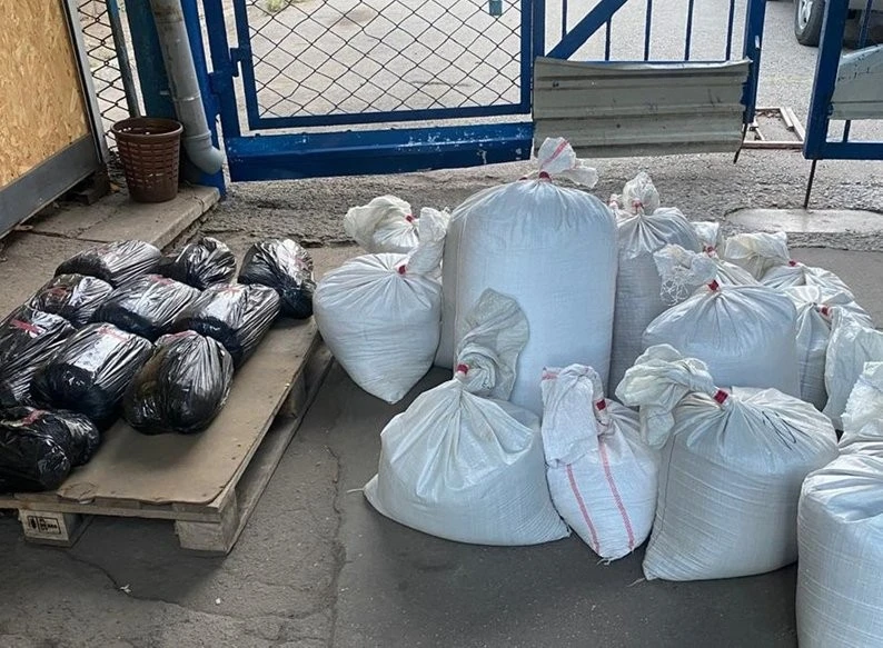 Підпільний тютюновий цех на Тернопільщині: п’ятьом фігурантам оголосили підозри
