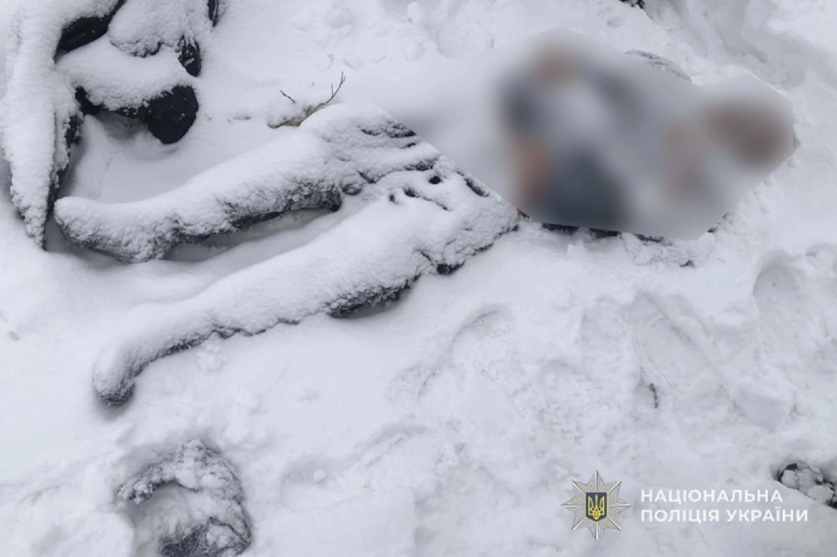 На узбіччі в селі Іванівської громади знайшли тіло чоловіка – поліція перевіряє версію переохолодження