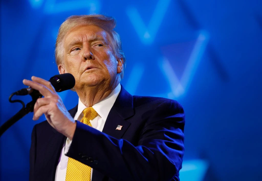 Ми більше не зобов’язані думати про мир”: Трамп висунув ультиматум Європі через Гренландію