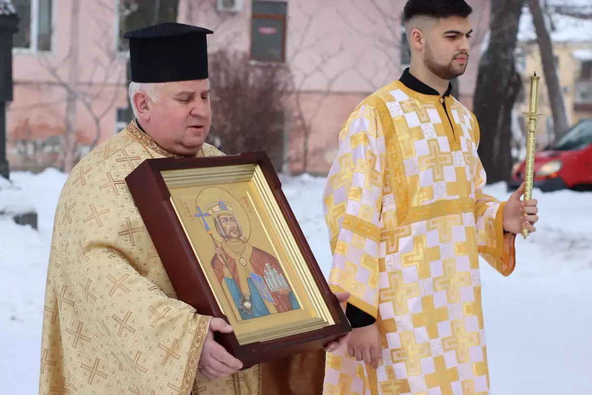 До Тернополя прибуло паломництво зі святинею – ікона з мощами Володимира Великого вирушить громадами архиєпархії