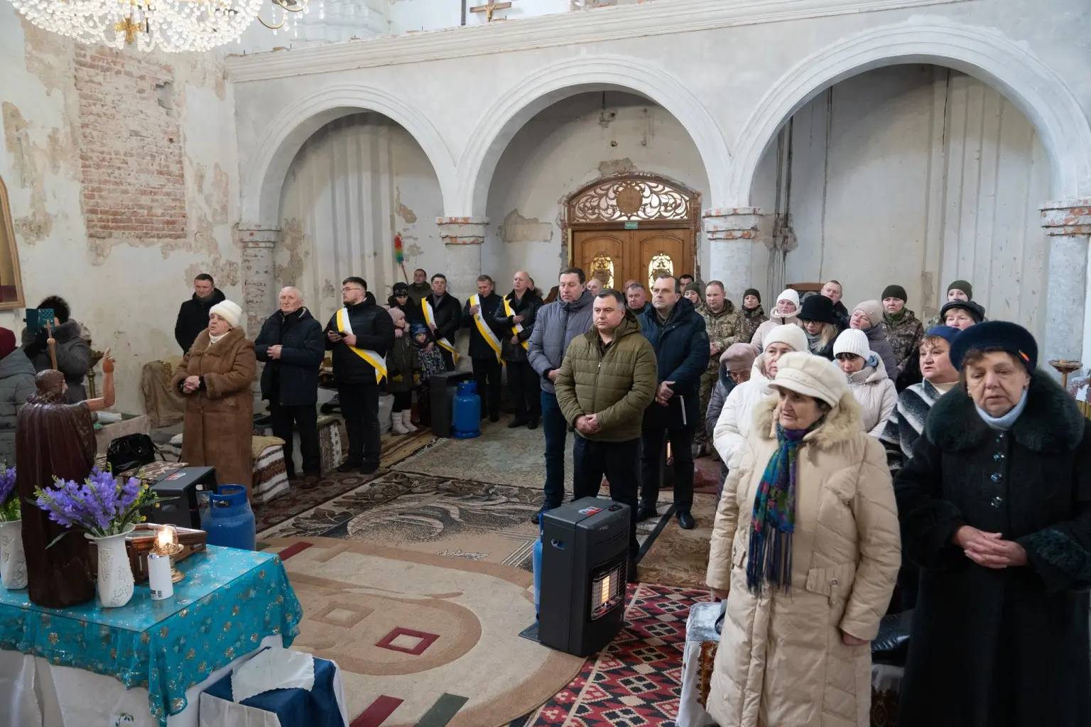 Духовне відродження Бережан: монастир бернардинців офіційно передали парафіянам