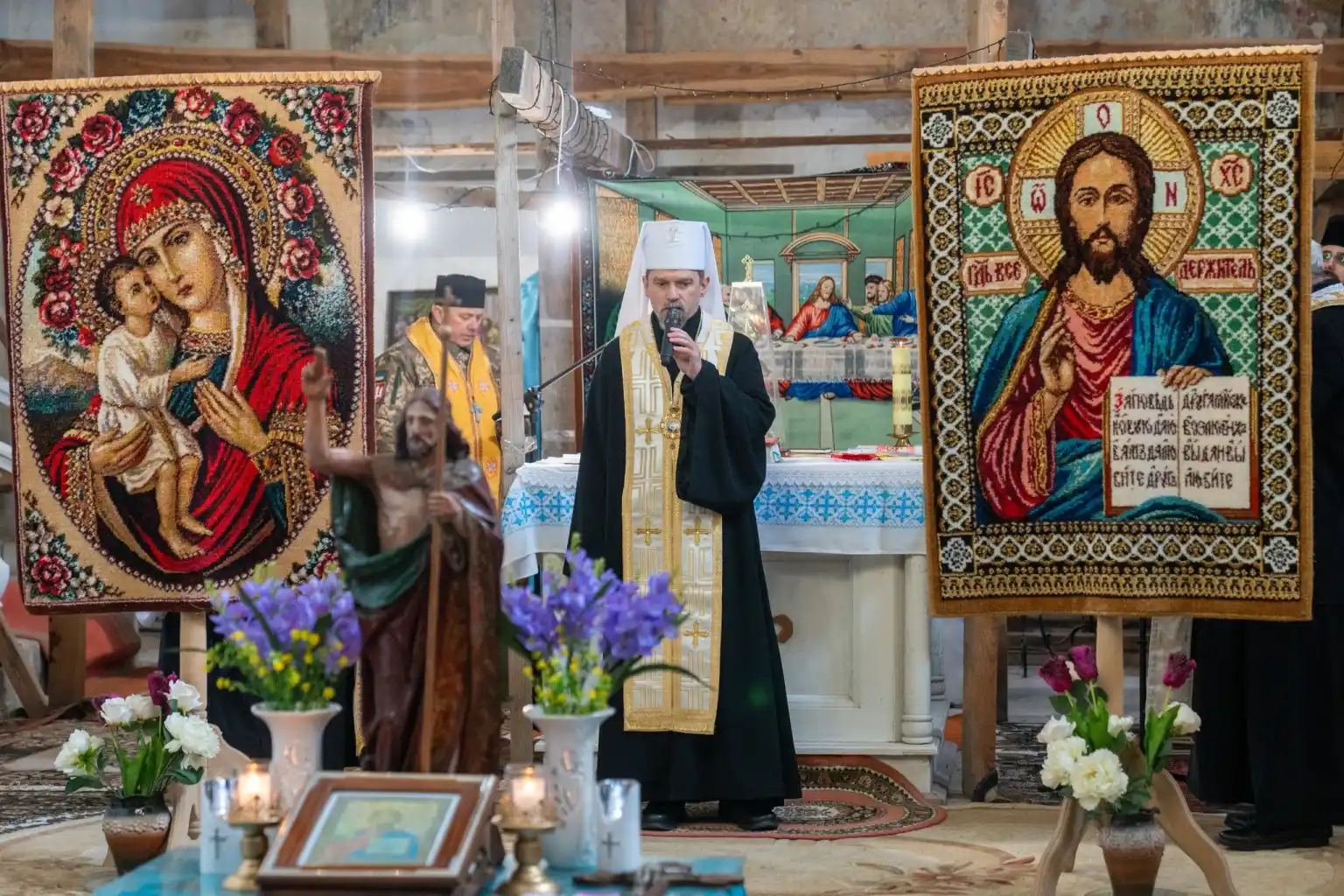 Духовне відродження Бережан: монастир бернардинців офіційно передали парафіянам