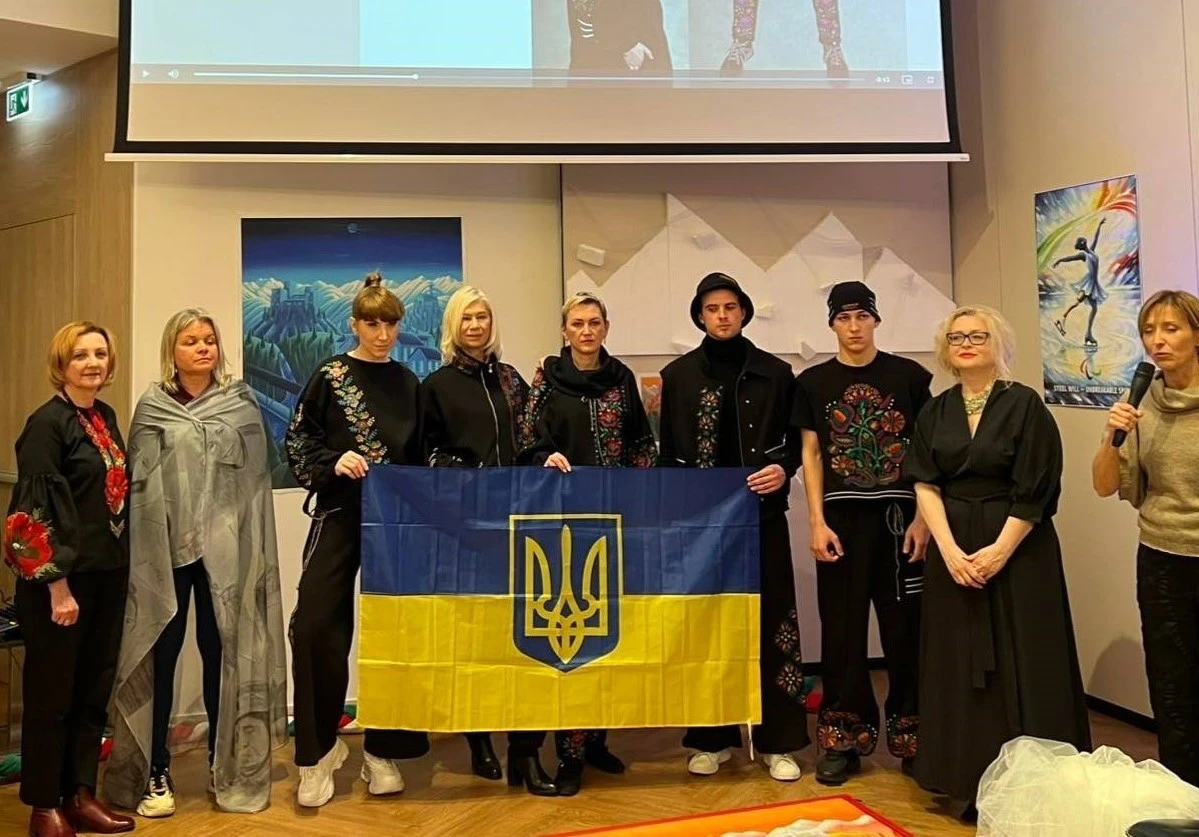 Борщівська вишивка на олімпійському подіумі: тернопільські студенти підкорили Мілан