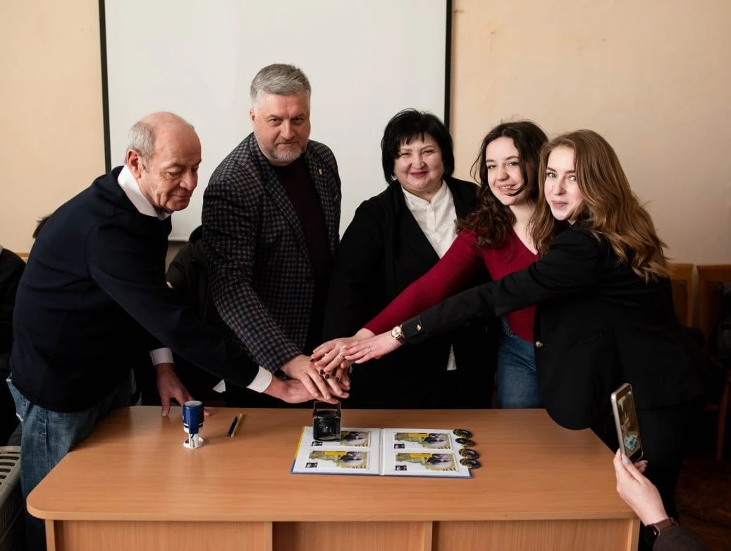 Пам’ять крізь покоління: у Чорткові презентували унікальну марку на честь Антіна Горбачевського