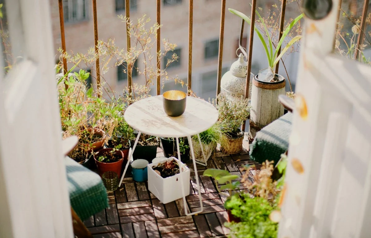 Slow Living в городской квартире: выбираем материалы, которые успокаивают