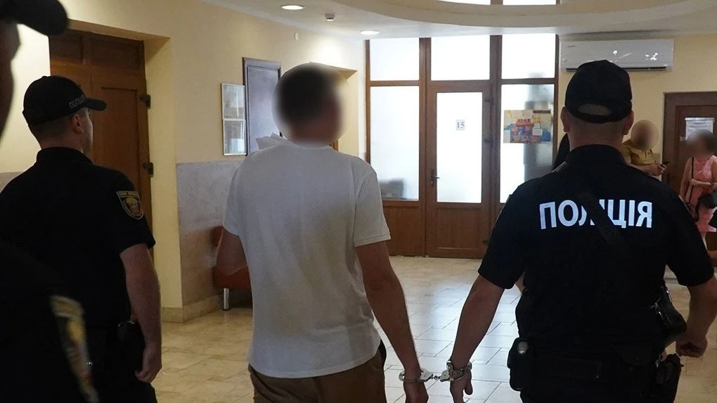 Мільйонні збитки та привласнене майно: на Тернопільщині судитимуть адвоката-шахрая та його спільника