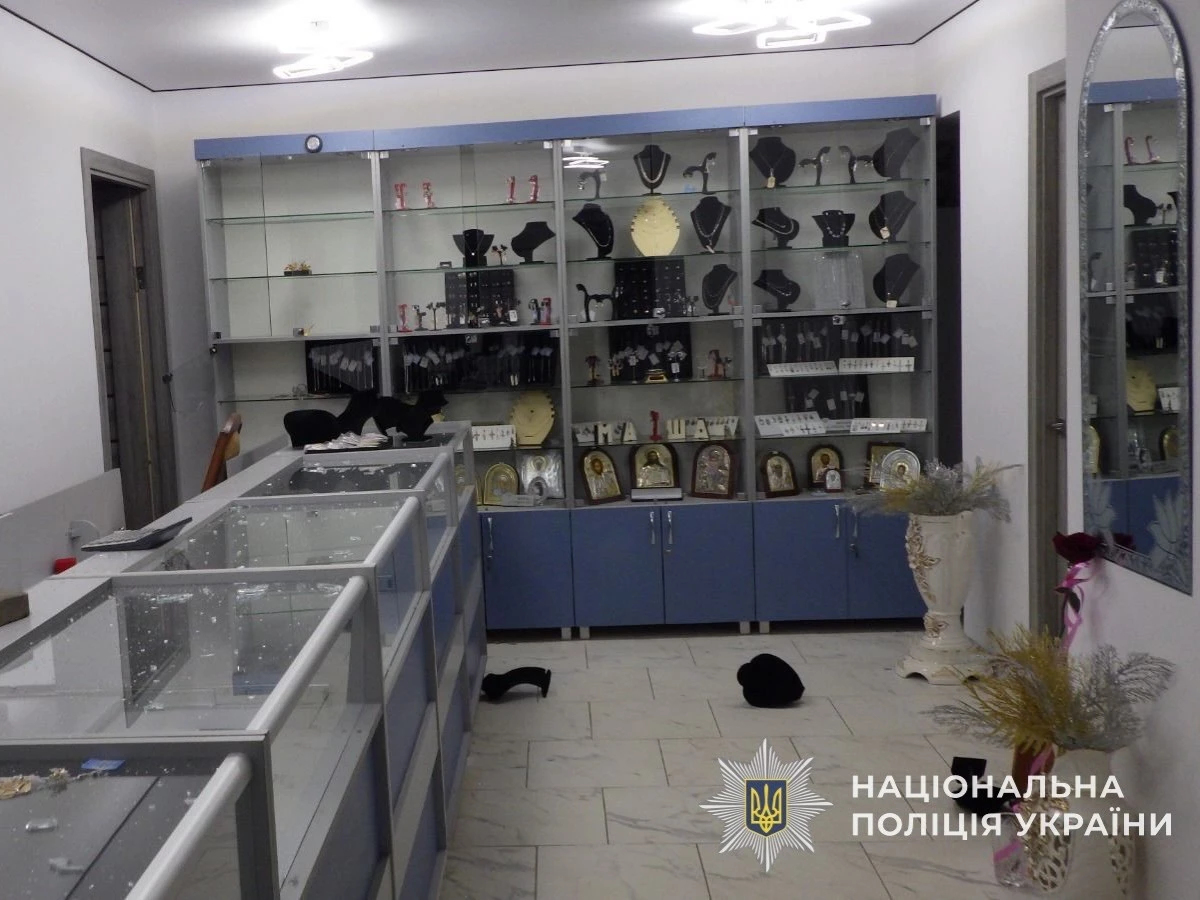 Пограбування у жіночому вбранні: на Тернопільщині затримали серійного крадія