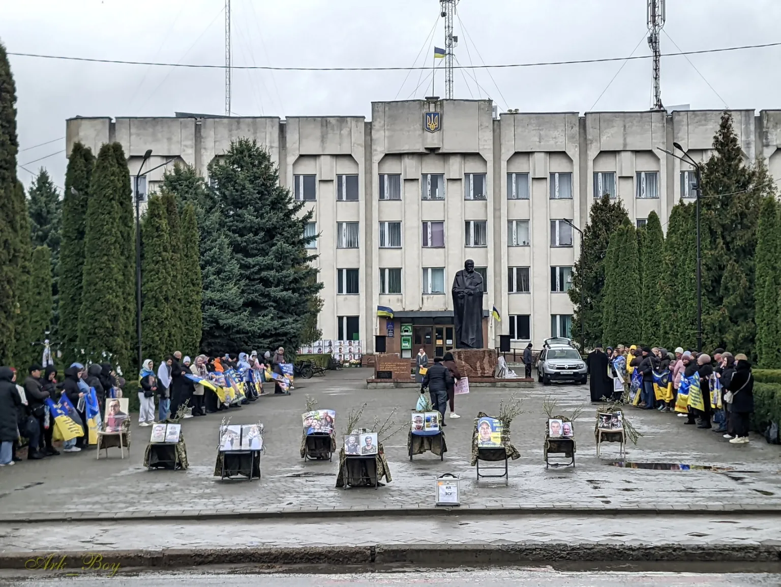 Великдень з надією: у Шумську згадали тих, хто досі не повернувся з війни