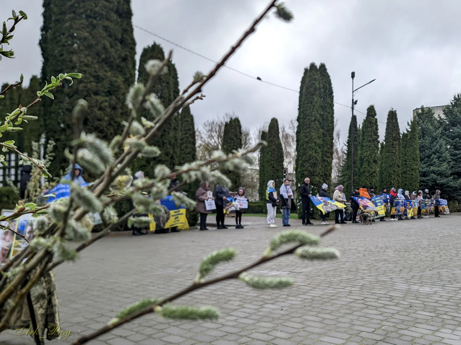 Великдень з надією: у Шумську згадали тих, хто досі не повернувся з війни