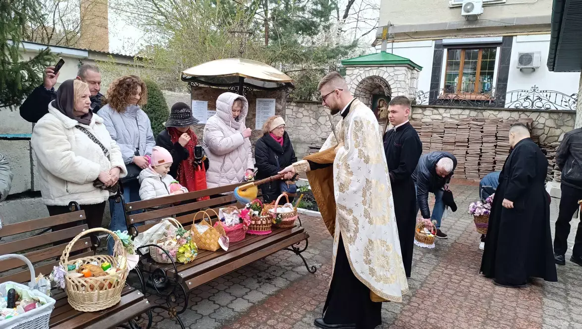 Кошики, молитви та аромат випічки: як Тернопіль готується до Великодня