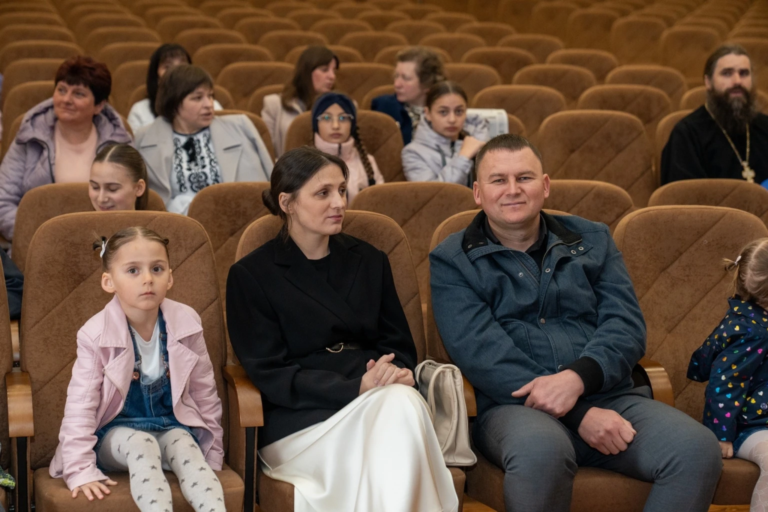Багатодітна переселенка з Кривого Рогу отримала почесне звання «Мати-героїня» на Тернопільщині